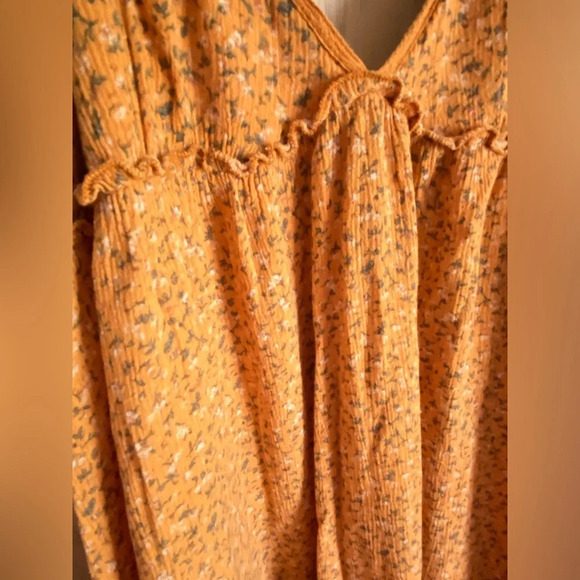 Wild Fable Flowy Tiered Babydoll Dress in Yellow Floral Sz M - Picture 3 of 10